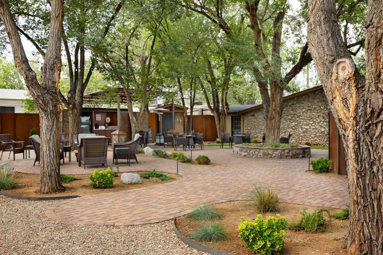 Primrose Inn & Suites Chino Valley Extérieur photo